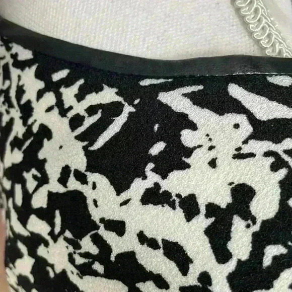 Calvin Klein Black and White Dress size 12​​ - Picture 5 of 6